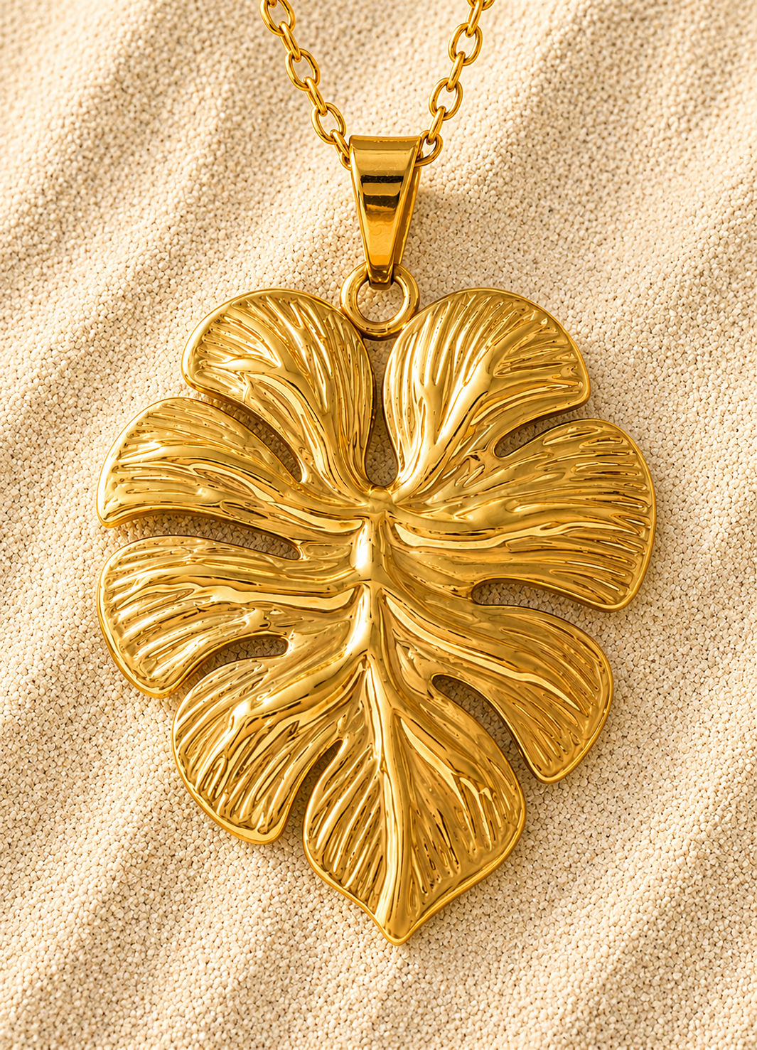 Collier Monstera Dorée